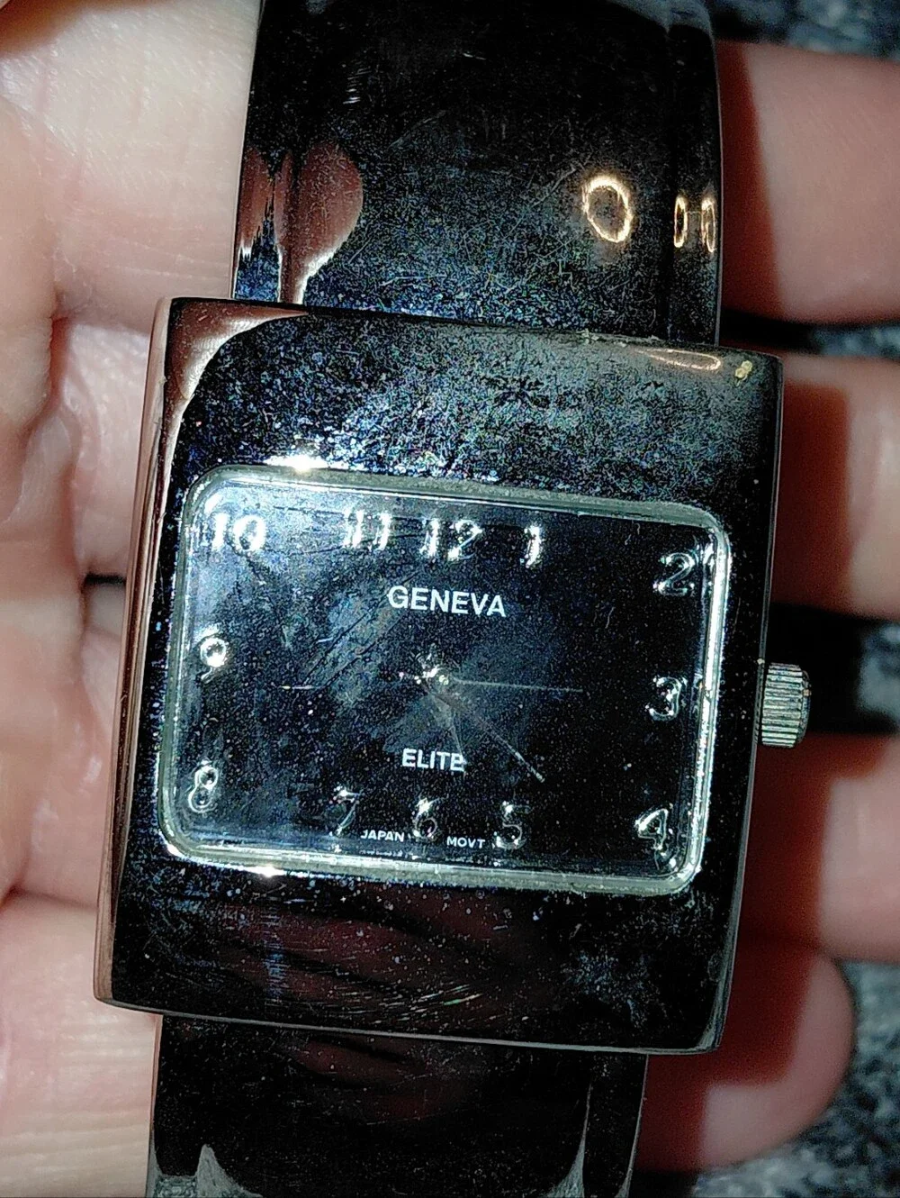 Vintage Geneva Elite #712 Black Cuff Bangle Watch Y2K Mod Statement Quartz CC